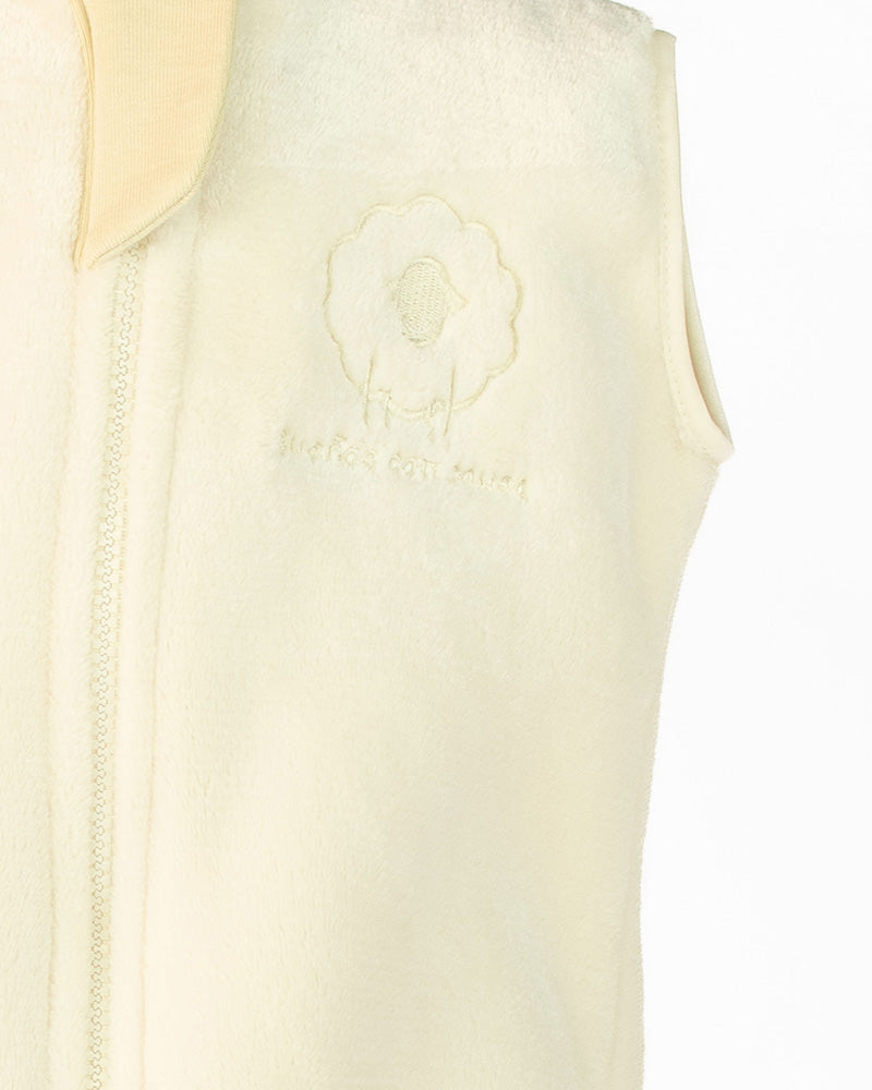 SAQUITOS POLAR CON BORREGA CON SALIDA PARA PIES