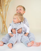 SAQUITOS FLEECE CON SALIDA PARA PIES