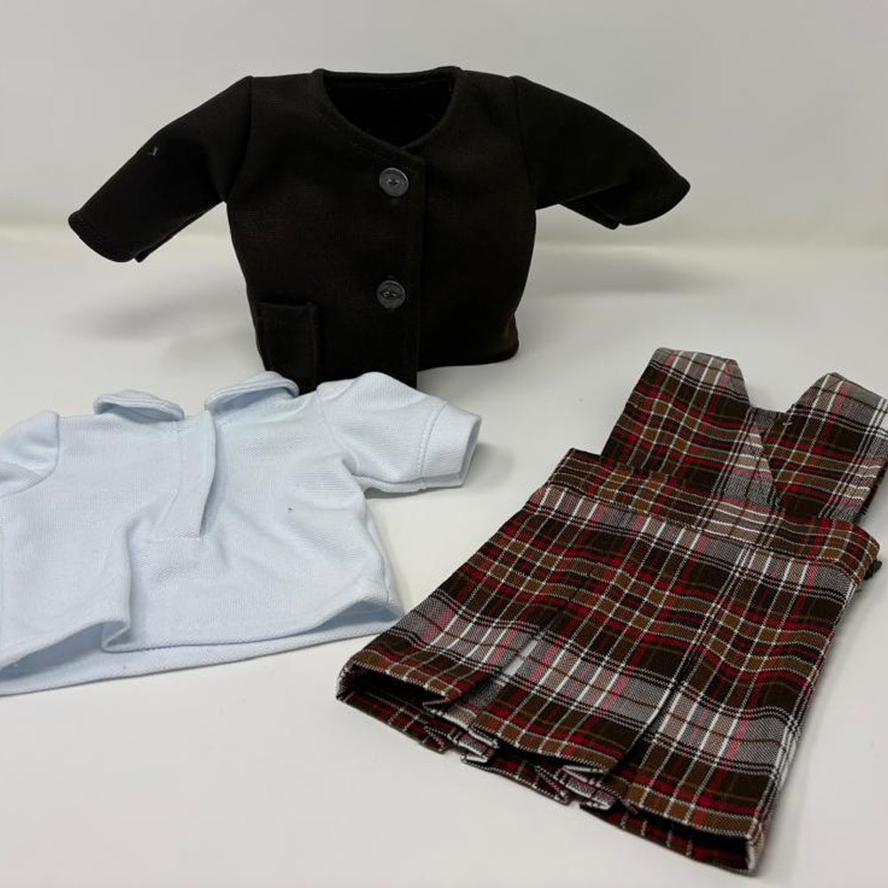 UNIFORMES DE MUÑECAS